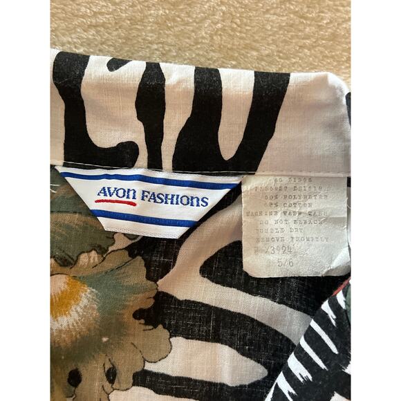 Vintage 1980s Jungle Animal Print Button-Up Shirt Avon Fashions Size Small 5/6 - Picture 6 of 6